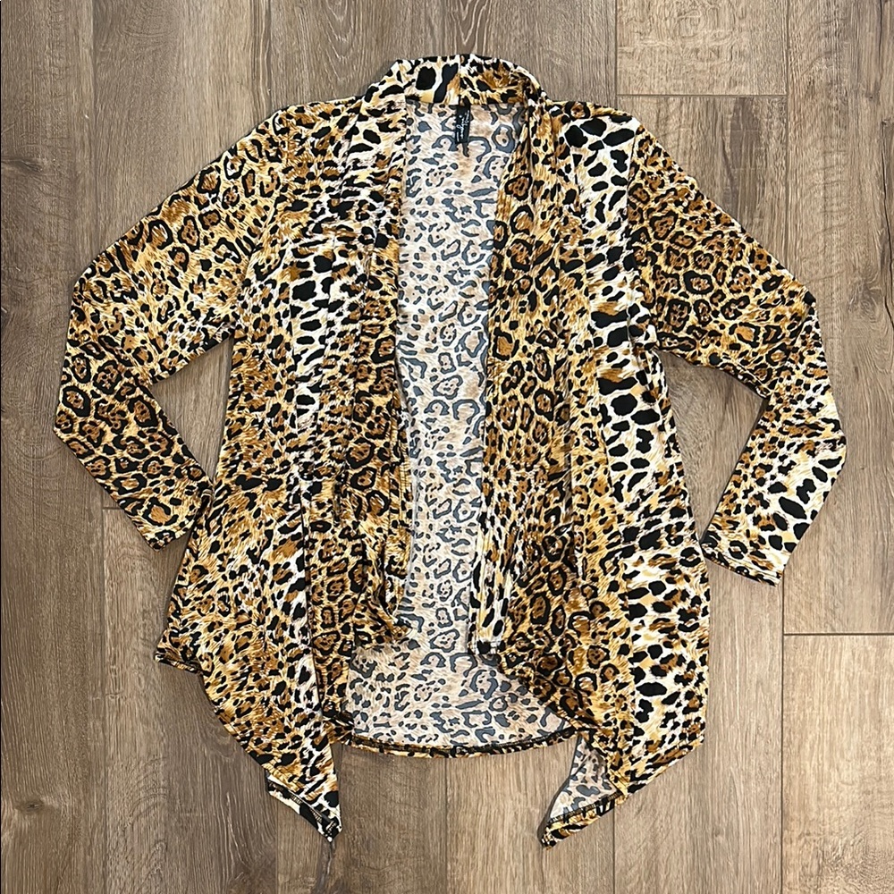 NWOT - FASHQUE STUDIO Leopard Print Women's Duster